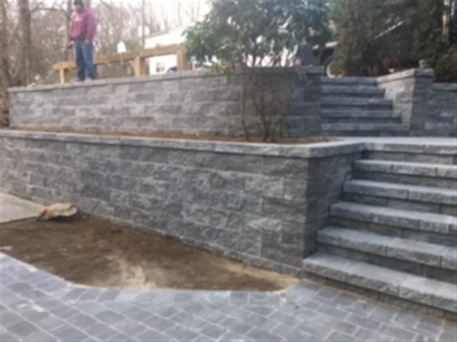 retaining wall and paver patio